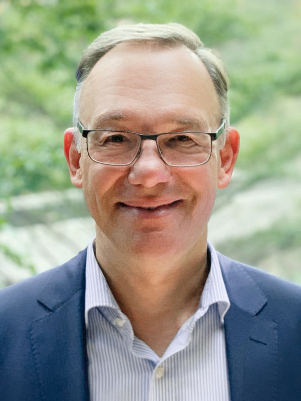 Detlef Trefzger 博士